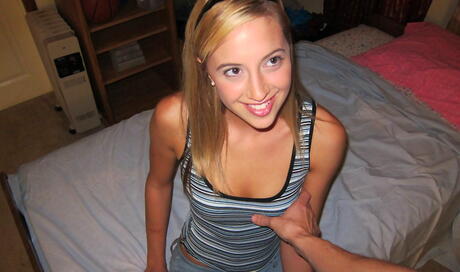 Very attractive Renae Morgan banged in her shaved pussy after good suck 